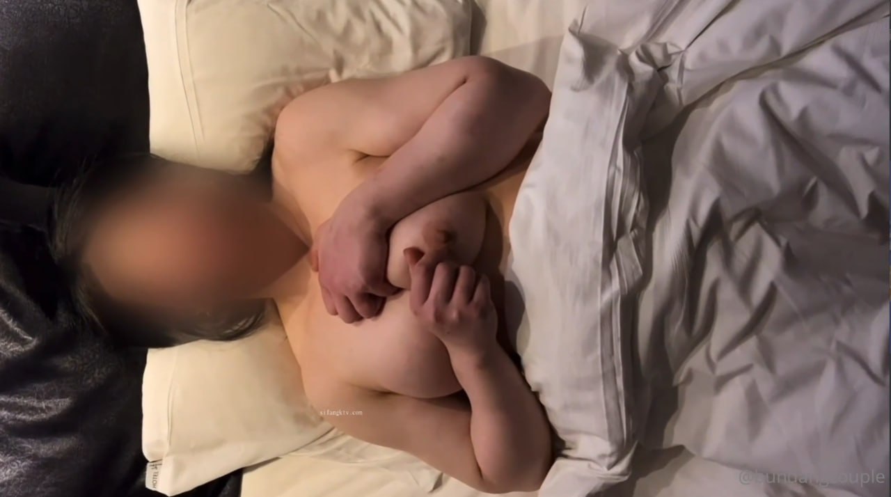 突撃！M男宅緊急突撃，H罩杯的姐姐全開，一天五次射精 夢乃愛華